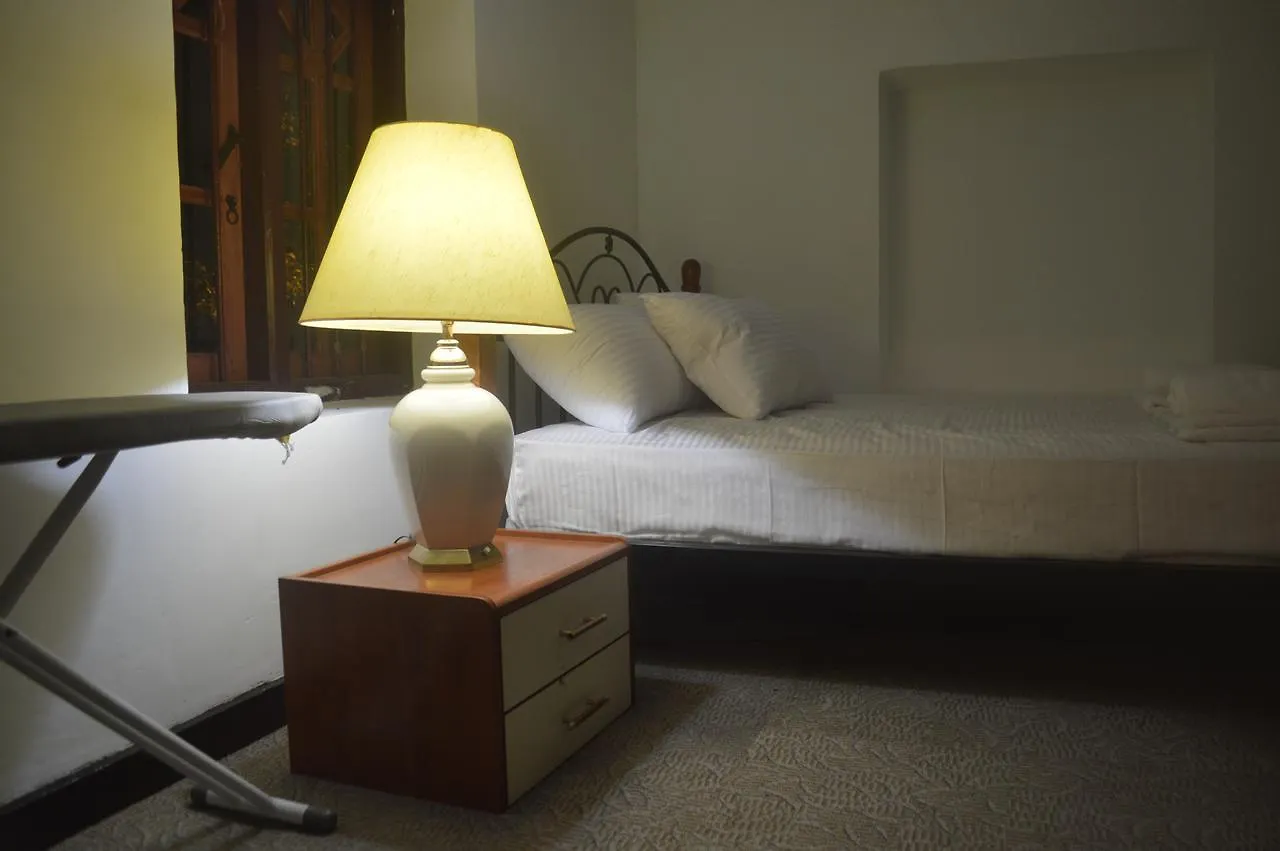 Yoho Ambanwala Tourist Bungalow كاندي منتجع