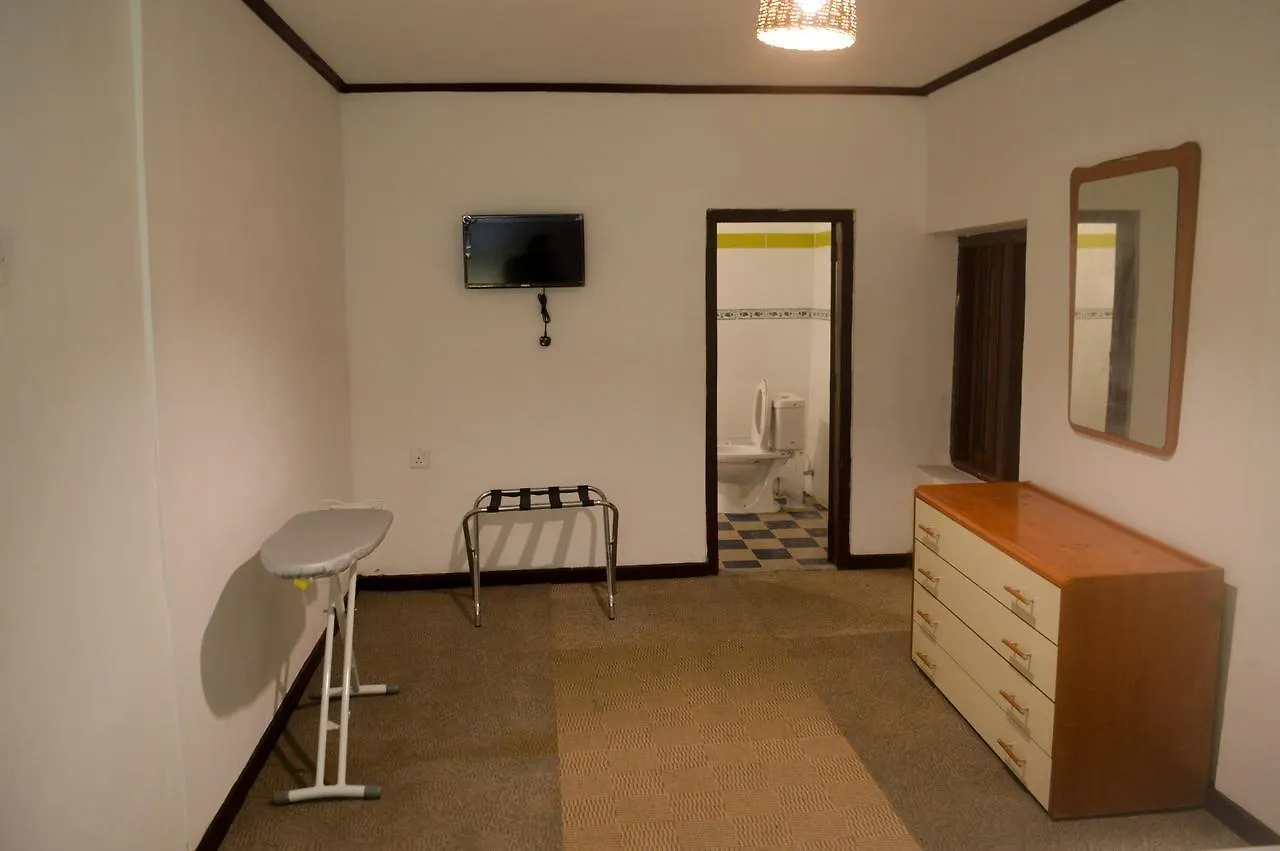 *** منتجع Yoho Ambanwala Tourist Bungalow كاندي سريلانكا