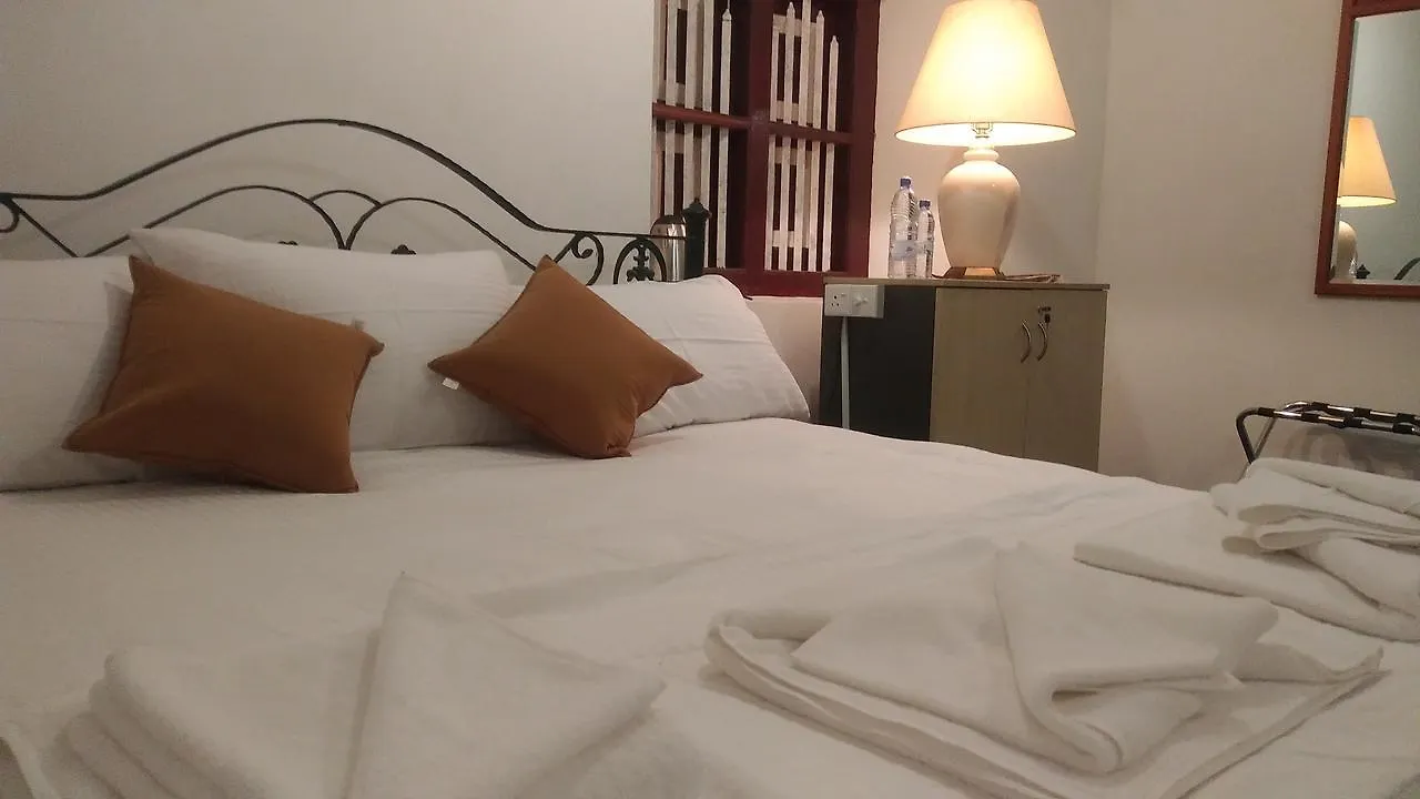 Yoho Ambanwala Tourist Bungalow كاندي منتجع
