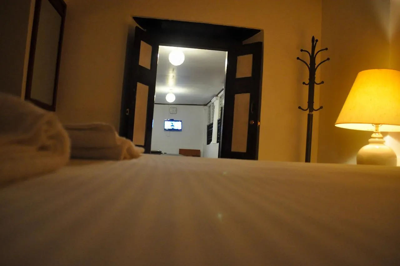 Yoho Ambanwala Tourist Bungalow كاندي 3*,