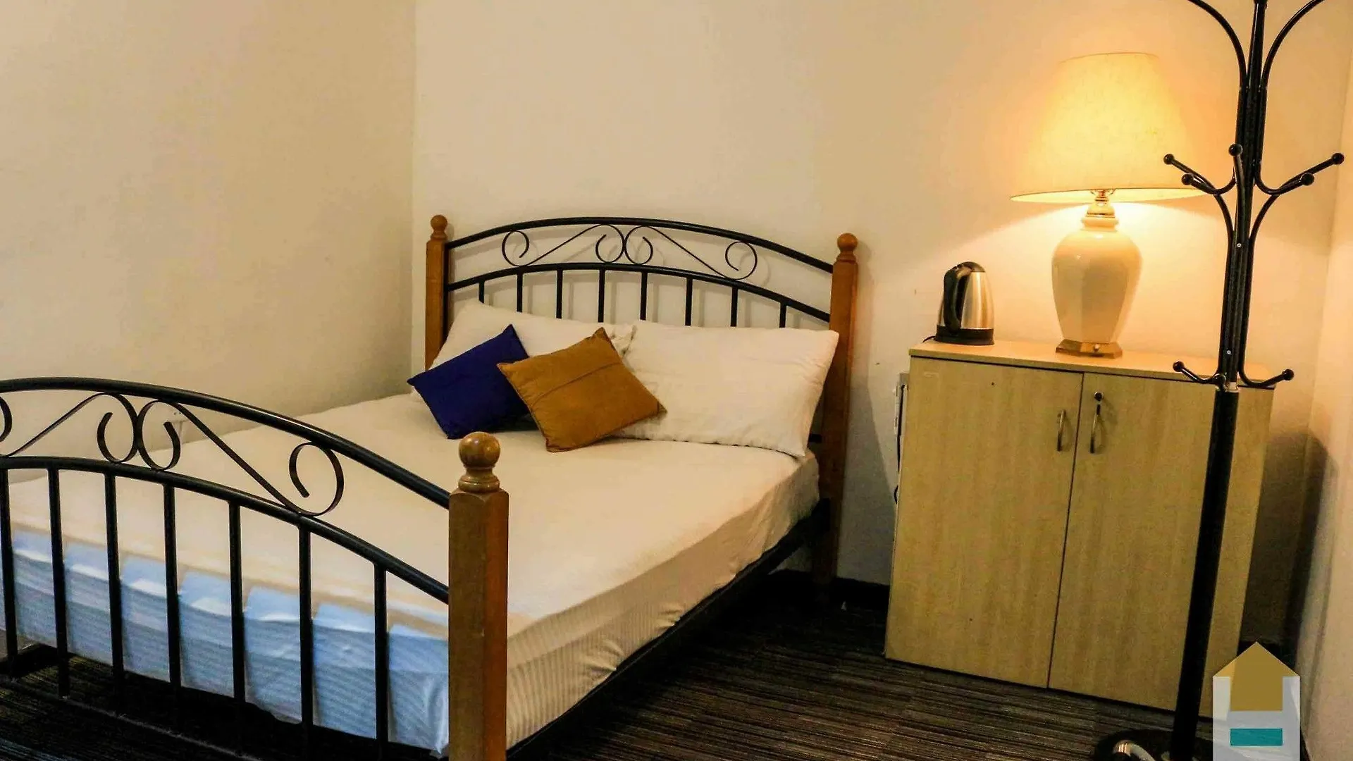 *** منتجع Yoho Ambanwala Tourist Bungalow كاندي سريلانكا