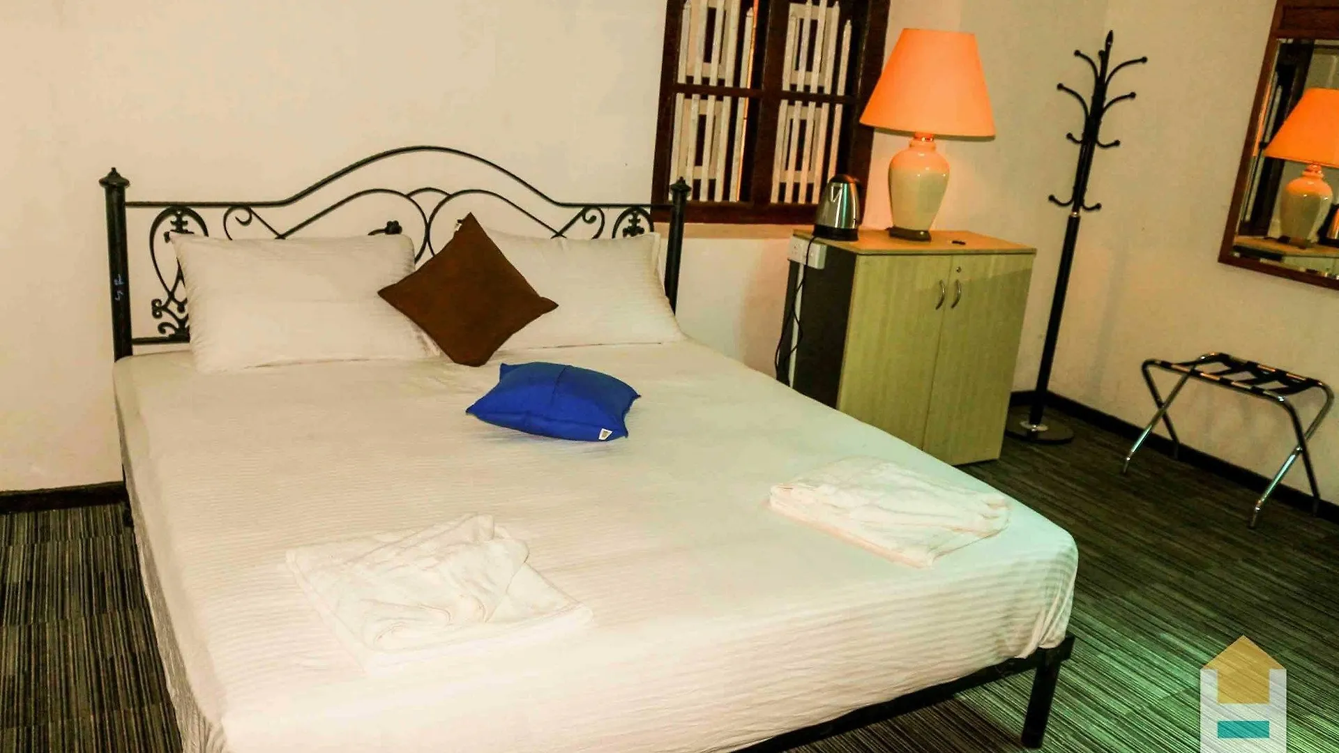*** منتجع Yoho Ambanwala Tourist Bungalow كاندي سريلانكا