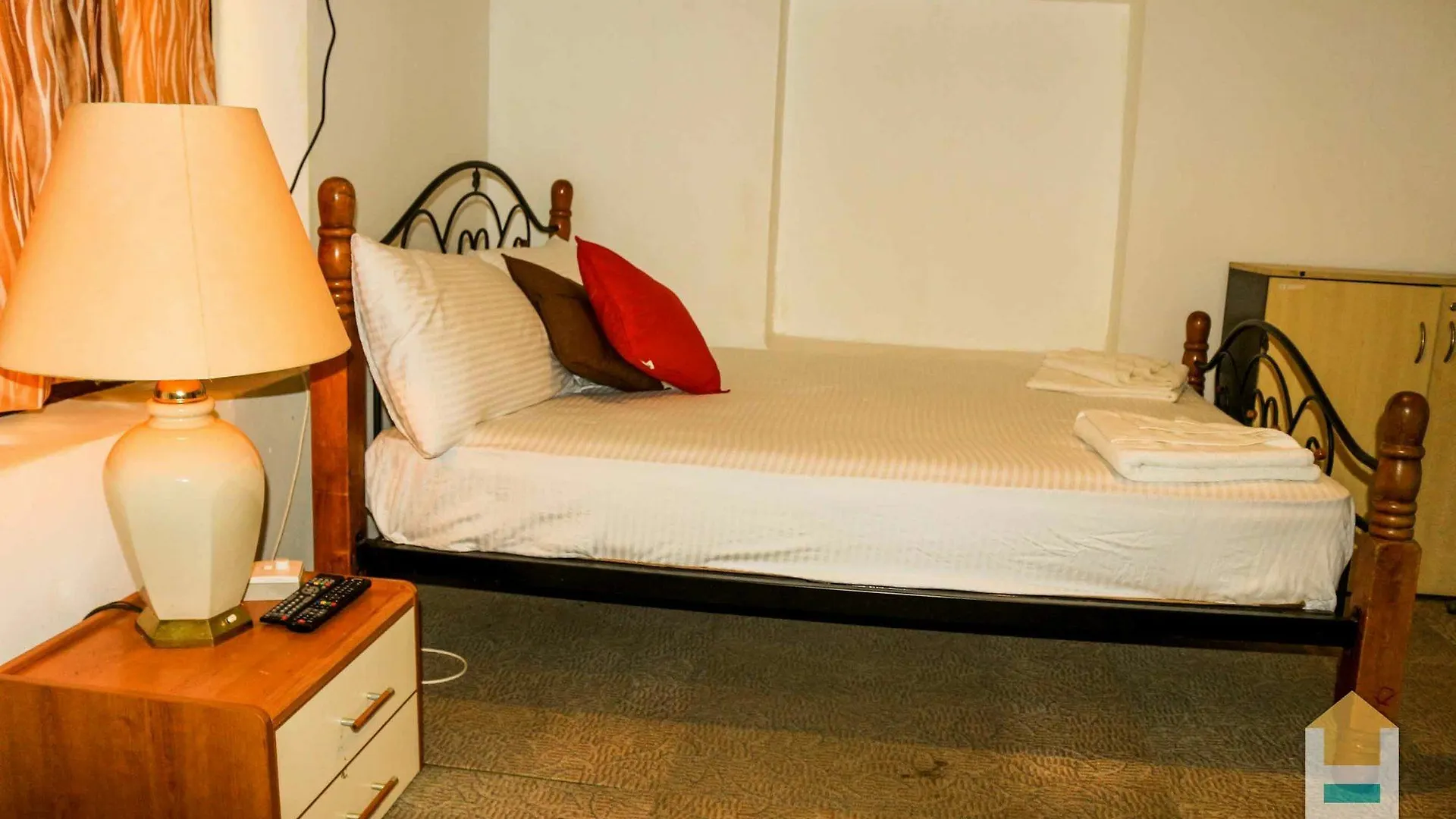 Yoho Ambanwala Tourist Bungalow كاندي 3*,