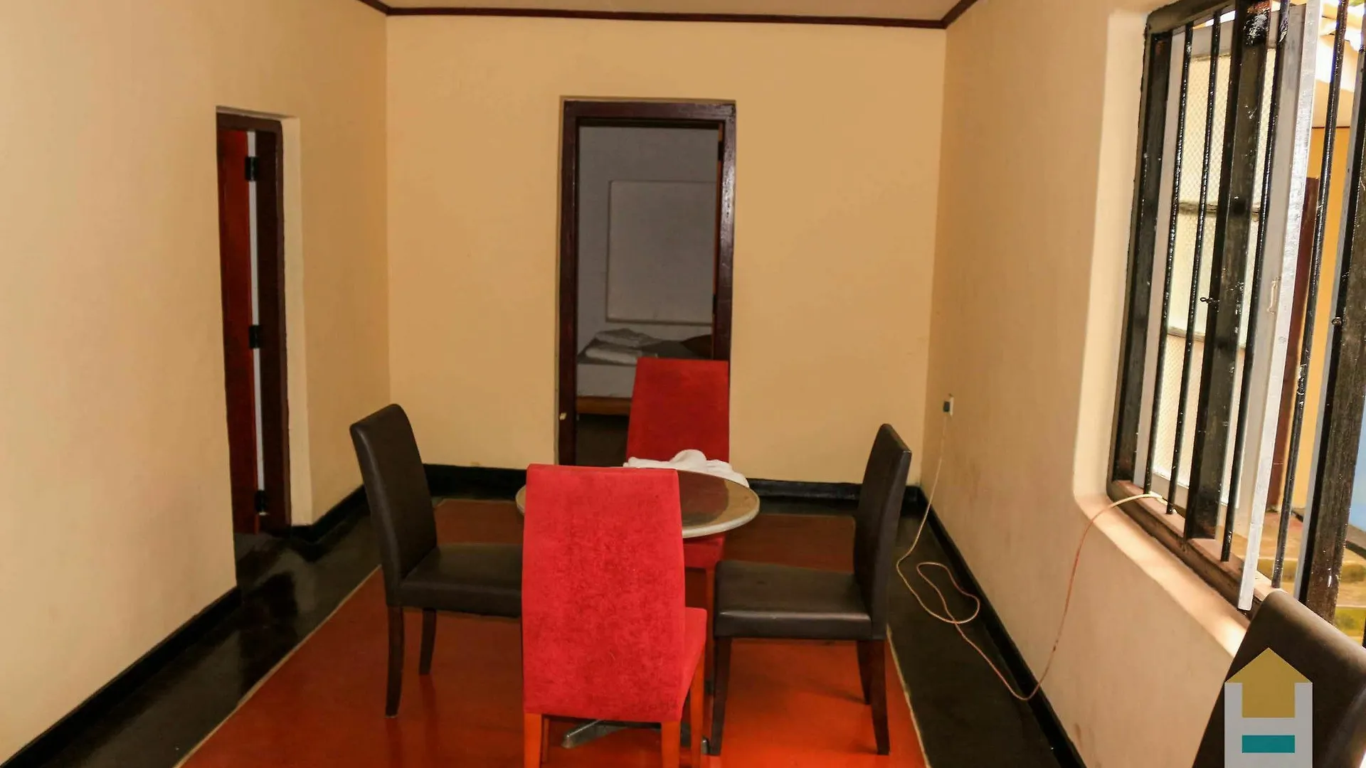 Yoho Ambanwala Tourist Bungalow كاندي منتجع